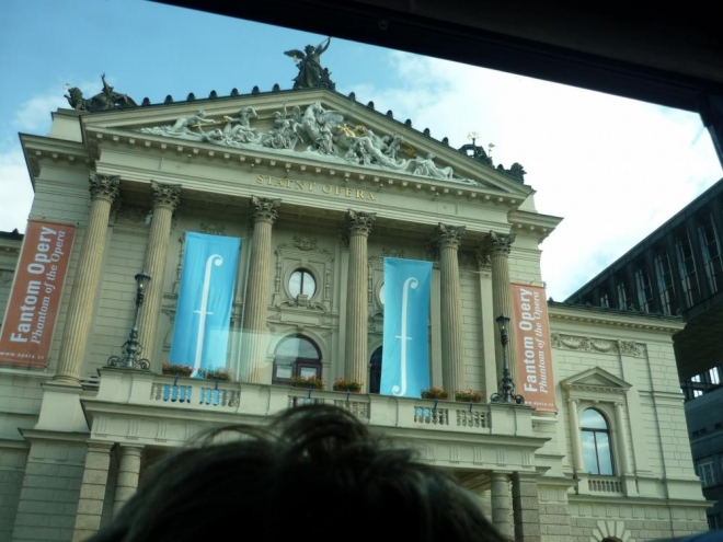 Státní opera (foceno z autobusu)