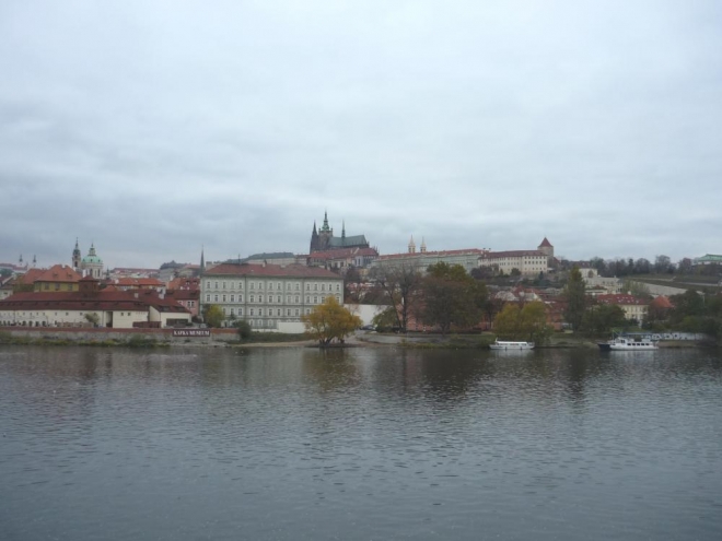 Komplex Pražského hradu s Vltavou