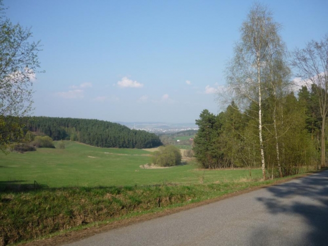 A dolů z kopečka (směr Libětice)