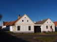 Vznik Holašovic se datuje do první poloviny 13. století, i když první zmínka o ní se objevuje až v roce 1292 v listině krále Václava II., který Holašovice spolu s několika dalšími vesnicemi daroval cisterciáckému klášteru ve Vyšším Brodě, v jehož majetku zůstávají až do roku 1848.