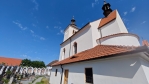 První písemná zmínka o kostelu sv. Petra a Pavla pochází z let 1344 - 1350.