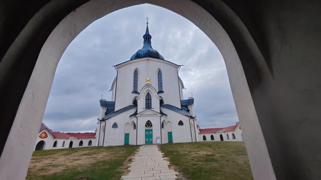 V areálu kostela na Zelené hoře...