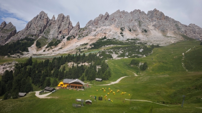 Panorama hut.