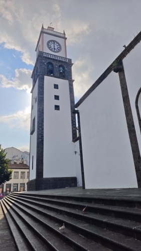 Igrej Matriz de São Sebastião v Ponta Delgada je historický chrám s počátky v 16. století.