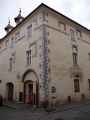 Obchod na stezce dosáhl v 1. polovině 16. století vrcholu, když Prachaticemi procházelo týdně 1200-1300 soumarů nesoucích náklad z Pasova do Čech a opačně. Město bylo mimo příjmu ze soli obohaceno i o příjmy z prodeje kaprů z obecních rybníků, másla, sladu, žitné pálenky a také piva. V okolí města byly zakládány v této době dokonce mnohé nové chmelnice.