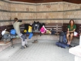 Při čekání na autobus do Ružomberoka jsme se trochu rozvalili. Tedy, hlavně já