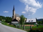 Opouštíme lidmi stále ještě opuštěný kraj lesů, vod a strání.