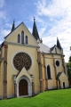 V interiéru nového chrámu je umístěná nádherná socha Panny Marie, která je symbolom mariánských poutí do Levoče.