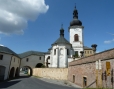Kostel ještě z jiné strany (Tom)