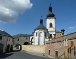 Kostel ještě z jiné strany (Tom)