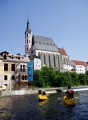 U kostela sv. Víta nás vítá další jez, kde se nabírá voda-Mrázkův mlýn. 