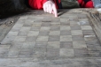 Hrát ovšem musíme jen poslepu.