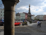 Sousoší Nejsvětější Trojice pochází z let 1764-1766 a postavil je dačický sochař Matouš Strahovský. Dvacet metrů vysoký barokní sloup je jeden z mnoha tzv. mariánských sloupů (morových).