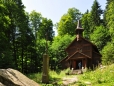 Stožecká kaple je krásná a ne nadarmo se dostává do všelijakých upoutávek a knih o Šumavě.