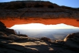 Utah, National Park Canyonlands - Mesa Arch při východu slunce