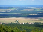 Albrechtice nad Vltavou jsou ještě blíž a tak si je v hezkém světle hned fotím.