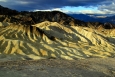 California, Death Valley, Zabriskie Point - východ slunce
