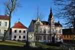 Večerní fotky z náměstí také nejsou k zahození. Znovu tak fotím 