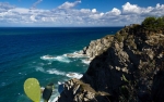 Kýčovitá fotografie pobřeží kolem Capo Vaticano. Ale na straně druhé je to nádherný pohled a mezi skalisky je spousta malých plážiček.