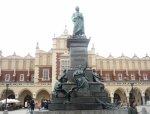 Pomník polského romantického spisovatele Adama Mickiewicze