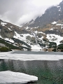 Velické pleso, část je i zamrzlá