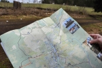Mapa, kterou jsme si vzali v infostředisku je velmi dobrá. Jediným jejím nedostatkem je absence turistických značek. Obsahuje totiž jen ty pavučinkové.
