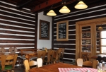Svatobor je nejen rozhledna, ale i restaurace a horská chata s ubytováním. Na pivko a polévku se zastavíme i my.