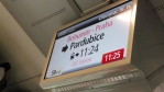 měli bychom zastavit jen v Pardubicích ... 