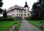 K navrácení potomkům původního majitele došlo roku 1993 a ti zámek po čase zpřístupnili veřejnosti.