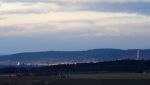 Ve vzdáleném Písku je dobře vidět vysoká věž Děkanského kostela Narození Panny Marie.Trojlodní stavba z druhé poloviny 13. století, původně s dvojicí stejně vysokých věží. Jedna z nich byla v roce 1489 přistavěna a nyní dosahuje výšky 71 metrů.