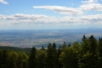 Výhled z rozhledny na Pohorje poblíž Mariboru