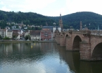 Starý most v Heidelbergu a za ním centrum