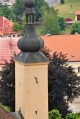 Starou radnici najdeme na Palackého náměstí a byla postavena v duchu renesance v roce 1559. Dvakrát ale vyhořela a naposledy byla obnovena v roce 1723. Zdobí ji jednoduché sgrafitové obdélníky a na hlavním průčelí klasicistní portál se znakem města. Radniční věž má barokní cibulovitou báň. Na rohu věže dodnes visí zvonek, který prý jednak svolával pány do rady, jednak zvonil jak oumíráček a také se jím zvonilo na začátku a na konci jarmarků.