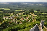 Obec Bezděz a později i hrad získaly název po Bezdědovi a vznikla na obchodní stezce z Prahy do Žitavy.