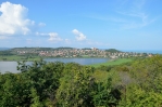 Jezero Belső-tó, vesnice Tihany a Balaton v pozadí, Maďarsko
