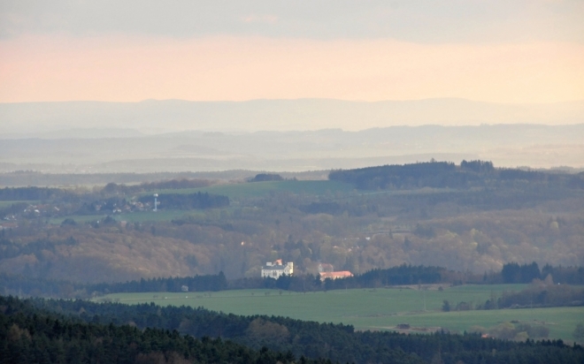 Orlík z rozhledny na Onom Světě.