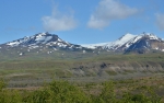 Ranní výhled kus od nocležiště na sopku Tindfjallajökull a stejnojmenný ledovec. 