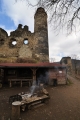 Hrad bergfritového typu s dvoudílnou dispozicí vznikl na začátku 14. století. Sídlo koupil budoucí císař Karel IV, který ho později udělil v léno pánům ze Žerotína. Hrad byl opuštěn na konci 16. století. Dnes zde najdete zbytky jádra s okrouhlou věží, zbytky vstupní brány s věží a pozůstatky opevnění. Z hradeb je krásný výhled po okolí. V roce 2014 byla otevřena a zpřístupněna věž hradu (www.mapy.cz).