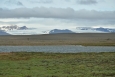 Hofsjökull a výjimečný kus zeleně v údolíčku u jezera