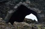 Gotický portál jeskyně Kirkja 