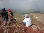 Na vrcholu Aždahak (3597 m) v pohoří Geghamy, Arménie