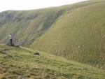 Sestup z Gegham do vesnice Sevaberd, Arménie