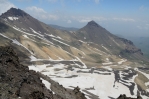 Výhled ze západního vrcholu Aragatsu (cca 4000 m), Arménie