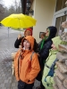 Prší? No to je ale smůla, místo chození po horách budeme sedět v hospodě...