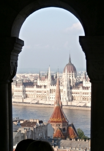 Výhled z hradu na Parlament