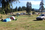 Kempování je na Padisu zdarma, ovšem ne všude se smí stan stavět. Planina se využívá pro pastvu skotu a koní.