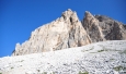 Nad hlavami se nám tyčí kolmé stěny Cima Ovest a Cima Grande.
