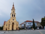 Zvolen. Krátká zastávka na cestě na Poľanu. Dokupujeme jídlo na další tři dny.