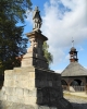 Socha sv. Jana Nepomuckého před kostelem sv. Máří Magdalény z roku 1723.