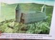 Takto hrad měl vypadat, pokud by byl dokončený. Hrady se však nejen stavěly, ale také vypalovaly a bořily.
